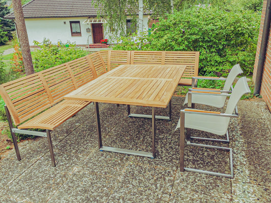 Tisch Taurus aus Teakholz mit Bügelfüßen in verschiedenen Größen