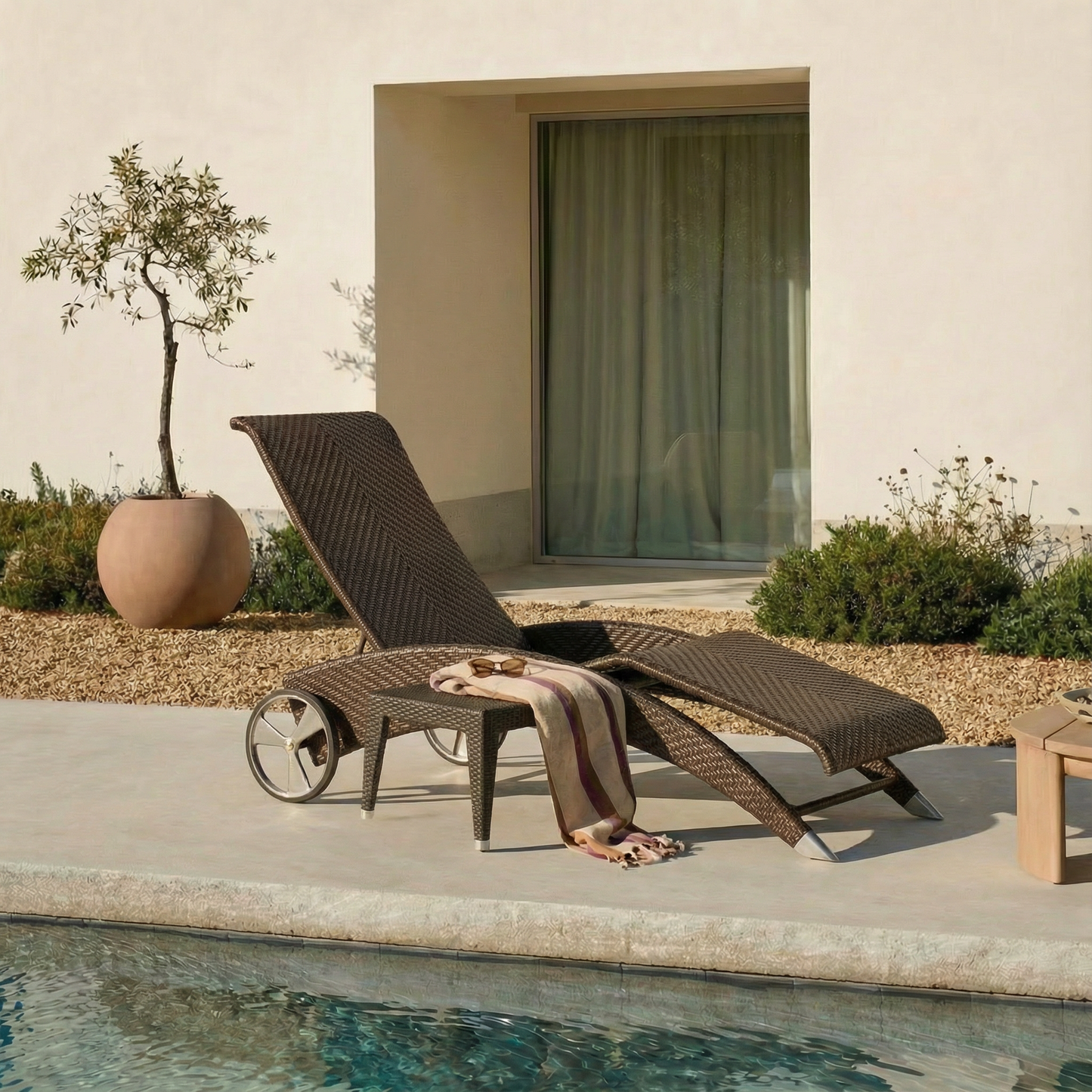 Relax Lounger X-Type Aluminium/Polyrattan mit Rädern