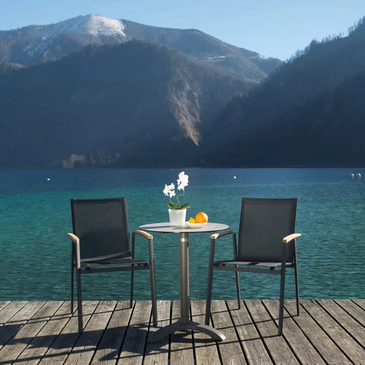 Lyra - Stapelstuhl aus Aluminium / Textilene anthrazit mit Armlehnen