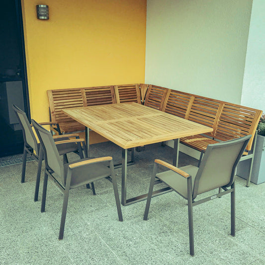 Tisch Taurus aus Teakholz mit Bügelfüßen in verschiedenen Größen