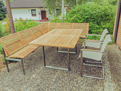 Tisch Taurus aus Teakholz mit Bügelfüßen in verschiedenen Größen