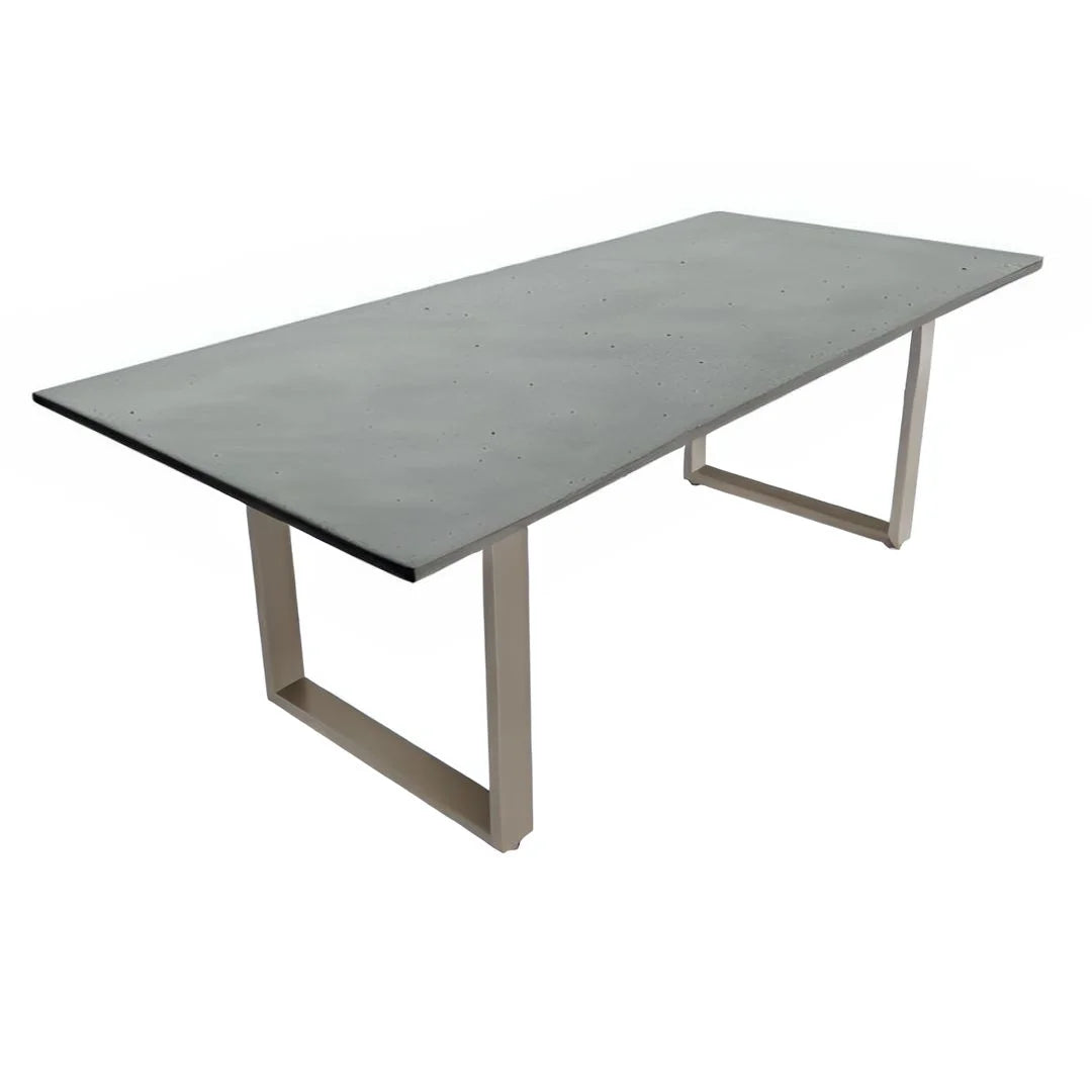 Glaskeramik Gartentisch in verschiedenen Größen und Designs