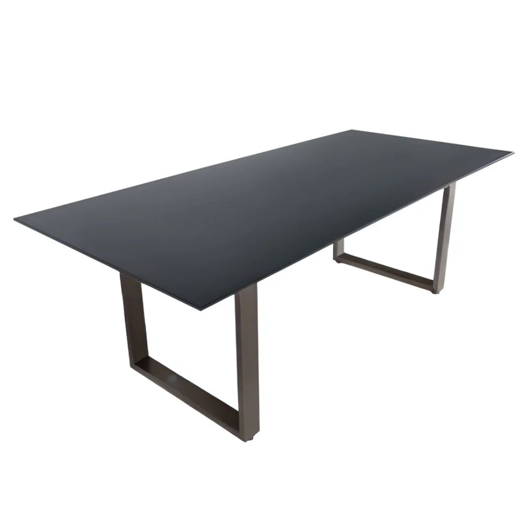 Glaskeramik Gartentisch in verschiedenen Größen und Designs